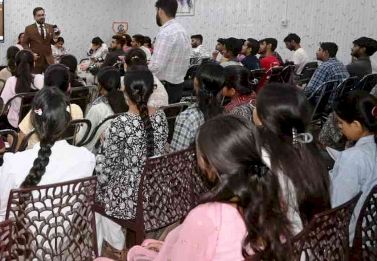 व्याख्यान में विद्यार्थियों को दी आईपीआर के विभिन्न पहलुओं की जानकारी