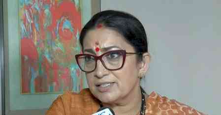 How can investors think they are safe in Bengal when judicial officials are not: Smriti Irani 