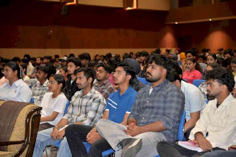 Insightful BFSI Session Ignites Entrepreneurial Spirit at DAV University
