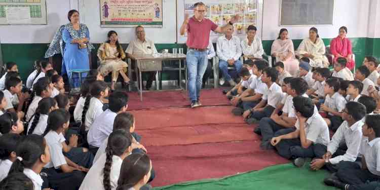 PGIMS, Rohtak observes National Deworming Day