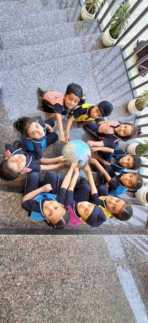 Sanskriti KMV School Celebrates Earth Day with Enthusiasm and Awareness