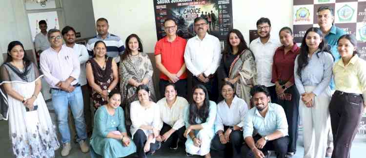 जनसंचार के विद्यार्थियों ने चलाया सड़क सुरक्षा के प्रति जागरूकता अभियान