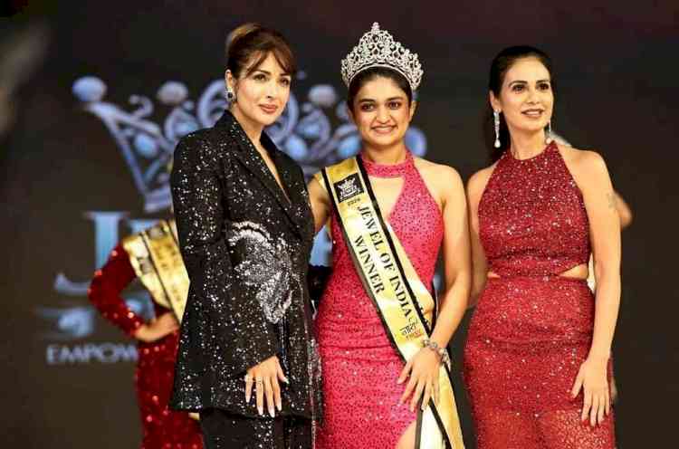 From Operation Theatre to Runway: Dr Ishita Joshi Wins ‘NariFirst Jewel of India Season 3’