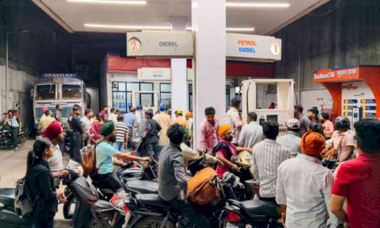 Centre refutes reports on fuel price hike in India, calls them 'mischievous and misleading'