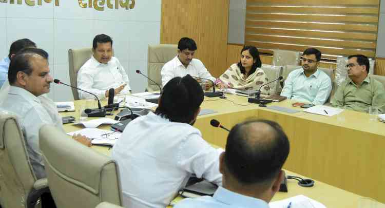 शहरी क्षेत्रों में जल भराव रोकने के लिए जिला प्रशासन पूरी तरह प्रतिबद्घः उपायुक्त सचिन गुप्ता