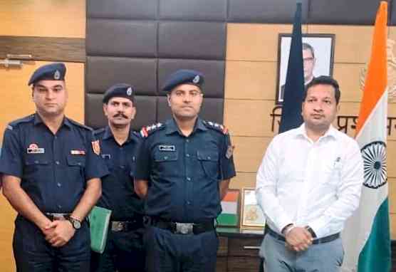 डीसी ने आपदा प्रबंधन एवं जन जागरूकता की गतिविधियों में भाग लेकर स्वयं व समाज को सुरक्षित बनाने में जिला प्रशासन के सहयोग का आह्वान किया