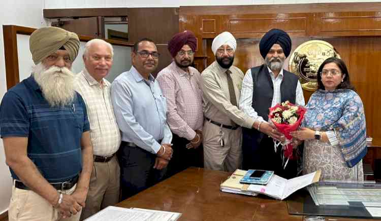 FICO met Municipal Commissioner and discussed problems faced by the industry