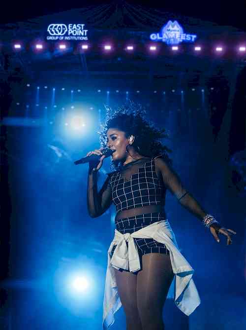 Sunidhi Chauhan Enthralls Thousands at East Point Group of Institutions During the Grand Finale of Samskruthi 2K26