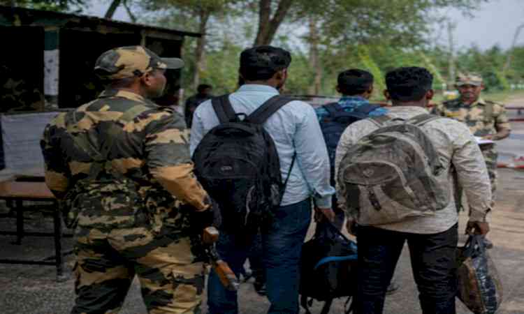 Special checks at unfenced borders ahead of Bengal phase 2 polls
