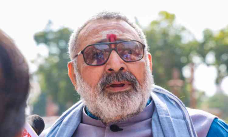 Giriraj Singh slams Tejashwi Yadav over 'Lalu's school' jibe
