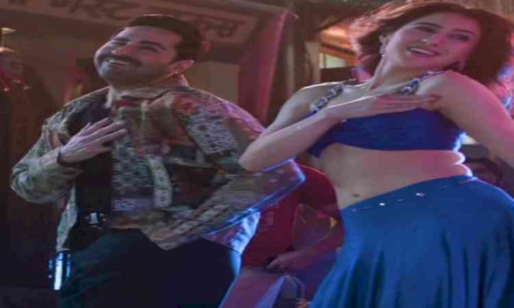Ayushmann & Sara shell out romantic vibes in 'Dil Waale Chor' track from 'Pati Patni Aur Woh Do'