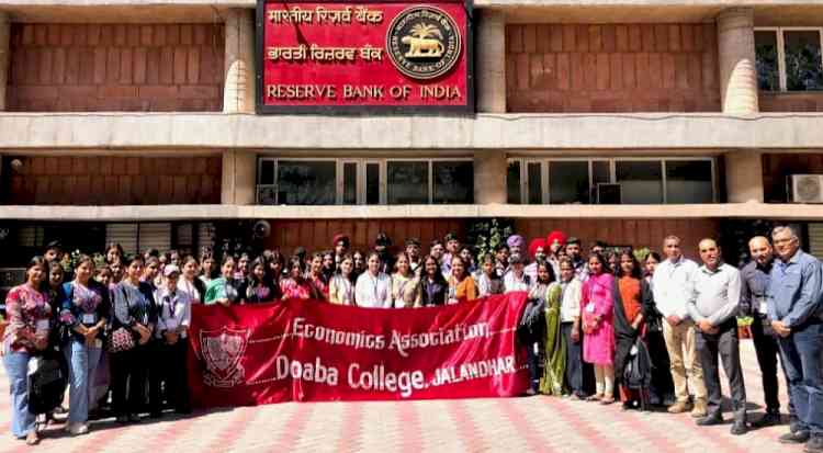 दोआबा कॉलेज के इक्नॉमिक्स के विद्यार्थियों ने आरबीआई, चंडीगढ़ का शैक्षणिक दौरा किया