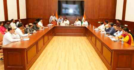 Telangana CM for renovating Assembly building on lines of Parliament