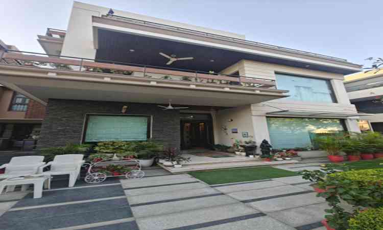 ED searches 11 locations linked to suspended Punjab DIG, others in corruption case