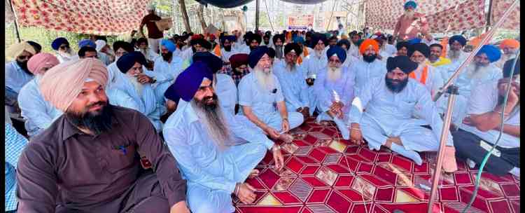 SAD senior leadership stages massive protest in Chohla Sahib; demonstrates absolute unity of Taksali cadre in Khadoor Sahib