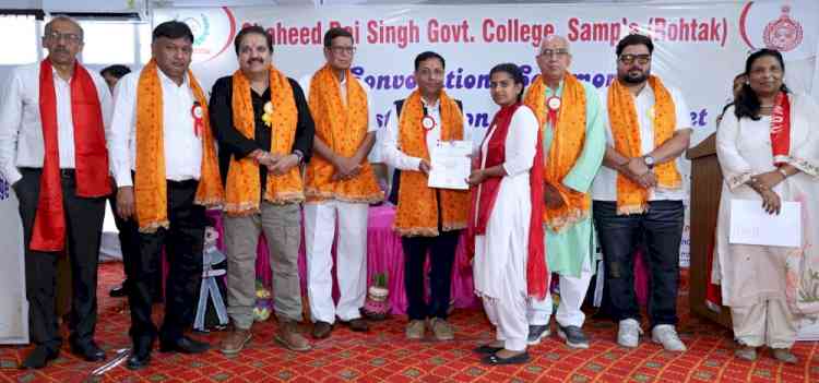 युवा शक्ति ही देश का भविष्य हैः प्रो संदीप बंसल