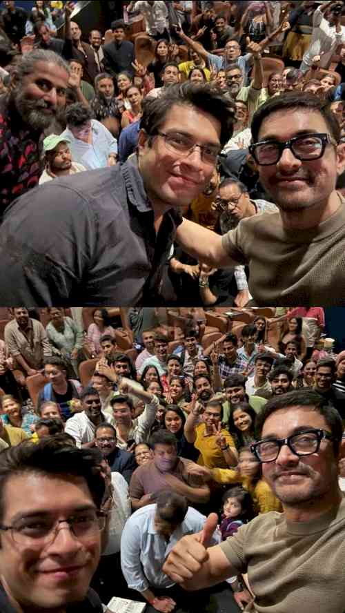Aamir & Junaid Surprise Fans at ‘Ek Din’ Screening