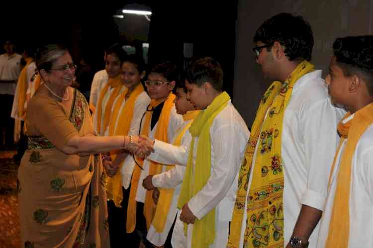 Ivy World School Organises Nukkad Natak on Labour Day Theme