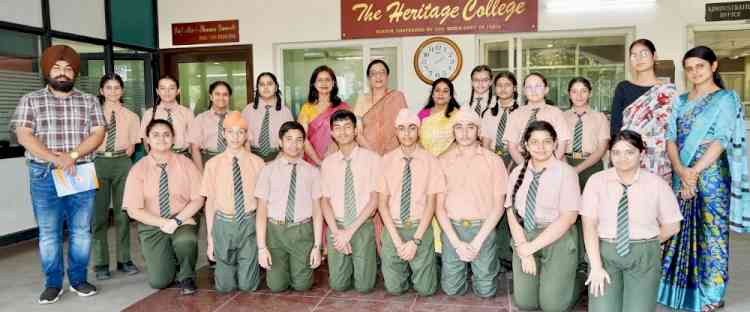 KMV mentors school students during an Internship Program on Innovative Physics and Animation 