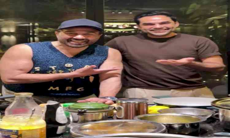 Deol brothers Sunny & Abhay test their cooking skills in Goa: Khao piyo aish karo mitro