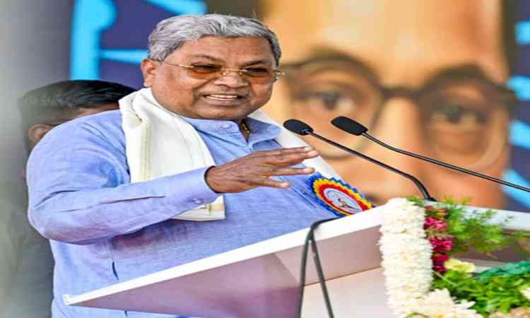 Siddaramaiah hails K'taka bypoll wins, raises questions on Bengal outcome