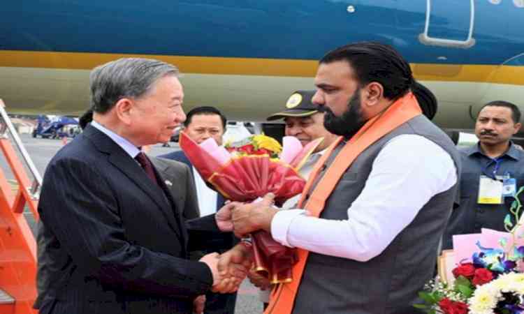 Bihar CM Samrat Choudhary welcomes Vietnam Prez To Lam in Gayaji