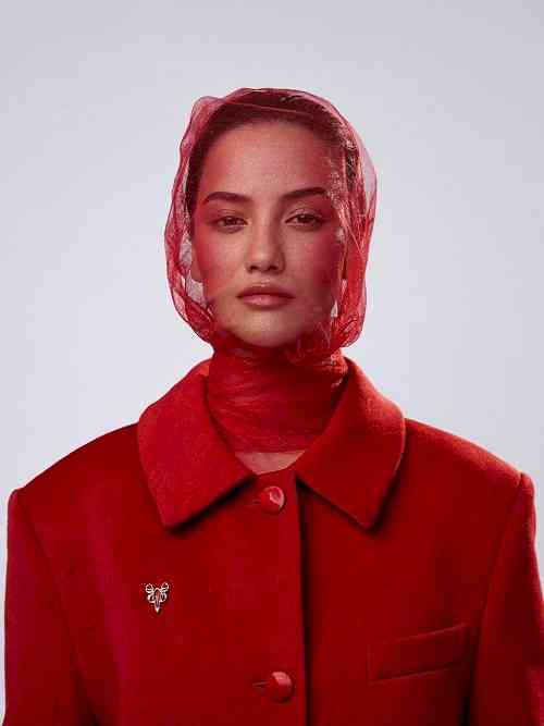 Tia Bajpai Stuns with Hollywood Vibes in Glamorous New Shoot 