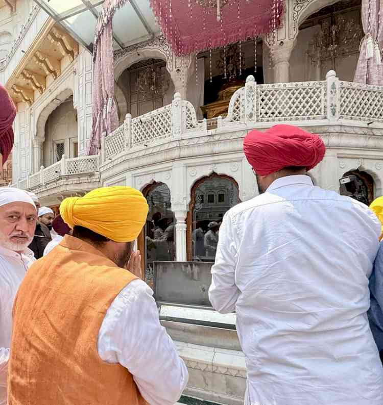 CM Bhagwant Singh Mann pays obeisance at Sri Harmandir Sahib, thanks Almighty for strength to enact historic anti-sacrilege law