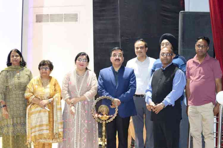 Panjab University’s UIPS Celebrates Annual Function; Family of Late Prof. R.L. Gupta Donates Rs. 10 Lakh