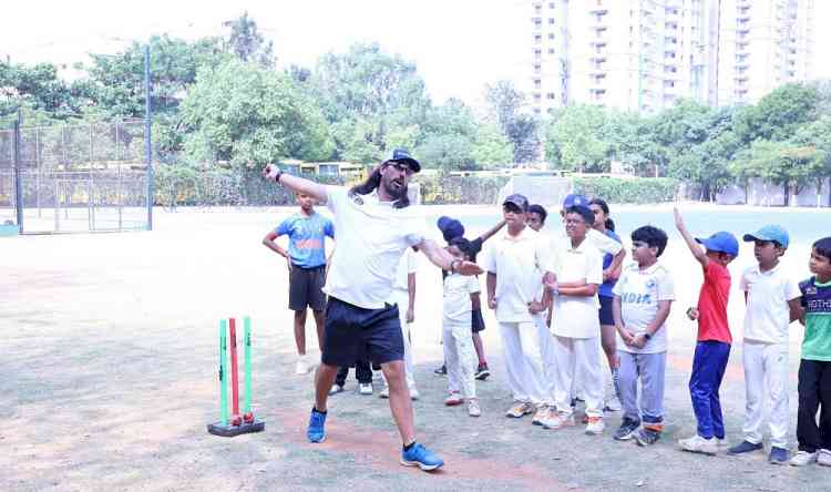 Greenwood High Students Engage in Cricket Masterclass Led by Mathew Sinclair