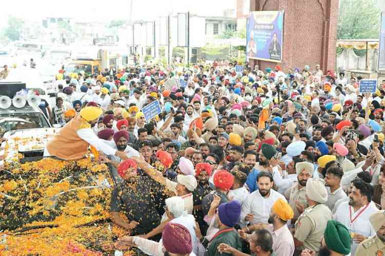 People line roads across Majha to welcome CM Bhagwant Singh Mann during ‘Shukrana Yatra’