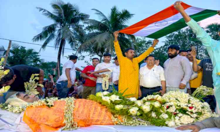 Body of Chandranath Rath taken to East Midnapore home for last rites