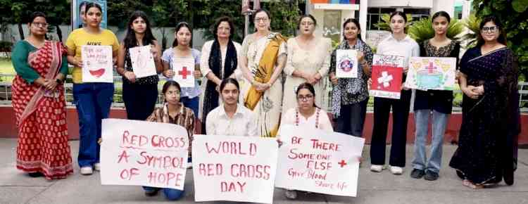 KMV Celebrates National Red Cross Day with Humanitarian Spirit and Artistic Zeal