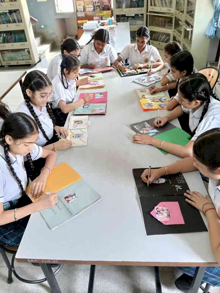 Sanskriti KMV School Marks Mother’s Day with Love and Emotions