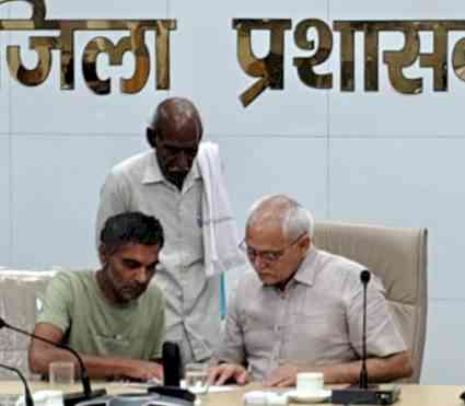 नागरिकों की समस्याओं का समयबद्ध निपटारा करने के लिए कृत संकल्प है जिला प्रशासनः डीसी सचिन गुप्ता