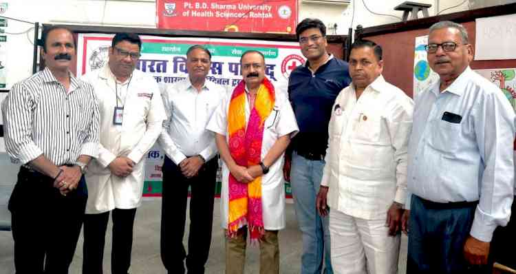 रक्तदान शिविर में 160 यूनिट रक्त एकत्रित