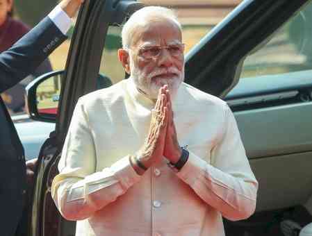 PM Modi visits residence of Andhra CM Chandrababu Naidu, Dy CM Pawan Kalyan in Hyderabad