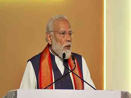 PM Modi launches Rs 9,400 crore projects in T'gana, says Centre committed to state's development
