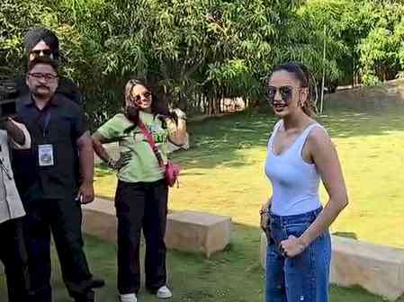 Gir Forest offers clarification amidst backlash for Rakul Preet's casual stroll 