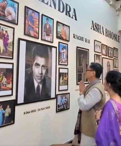 Kiren Rijiju praises Mumbai photo exhibition on Bollywood's evolution