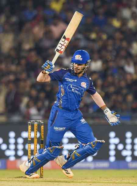 IPL 2026: Bhuvneshwar picks 4-23, but Tilak’s fifty takes MI to 166/7 against RCB