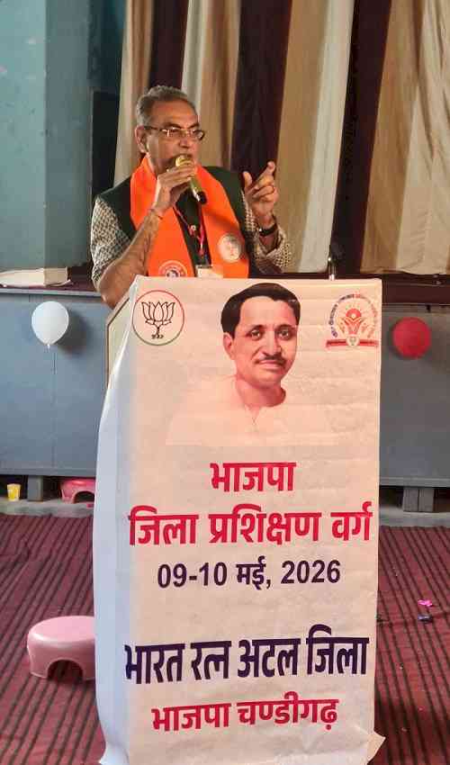 Senior BJP leader Sanjay Tandon Addresses Party Workers at Training Camp