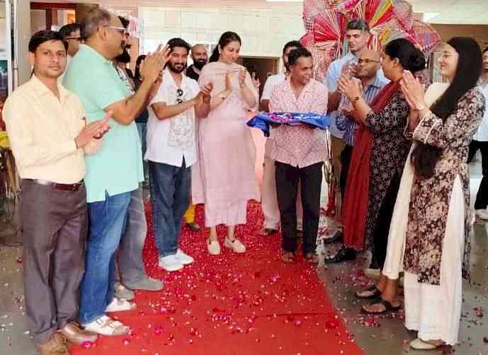 'Abhivyanjana' Concludes with a Flag-off Ceremony by Registrar Dr. Gunjan Malik Manocha; Visitors laud the students' creativity.