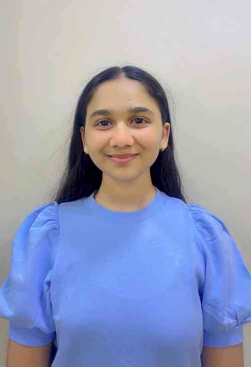 Mumbai Girl Zeel Dholakia Scores Perfect 500/500 in SSC Board Exams 2026