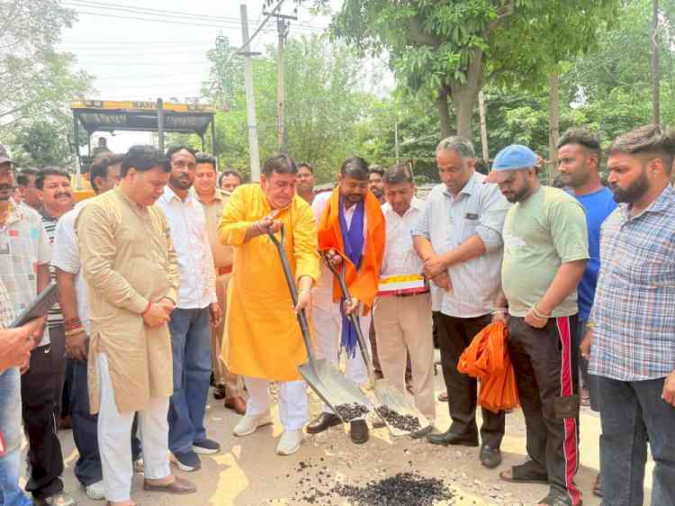 MLA Prashar inaugurates Rs 54.62 lakh major road construction project in Vijay Nagar