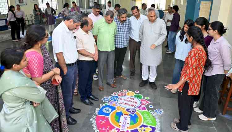 वीसी प्रो. मिलाप पूनियाँ ने युवाओं से शोध और प्रौद्योगिकी में दक्ष बनकर राष्ट्र निर्माण में अग्रणी भूमिका निभाने का आहवान किया