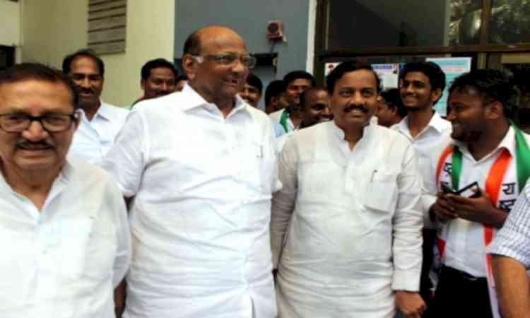Maha: Sunil Tatkare meets Sharad Pawar, says visit was only to inquire about health