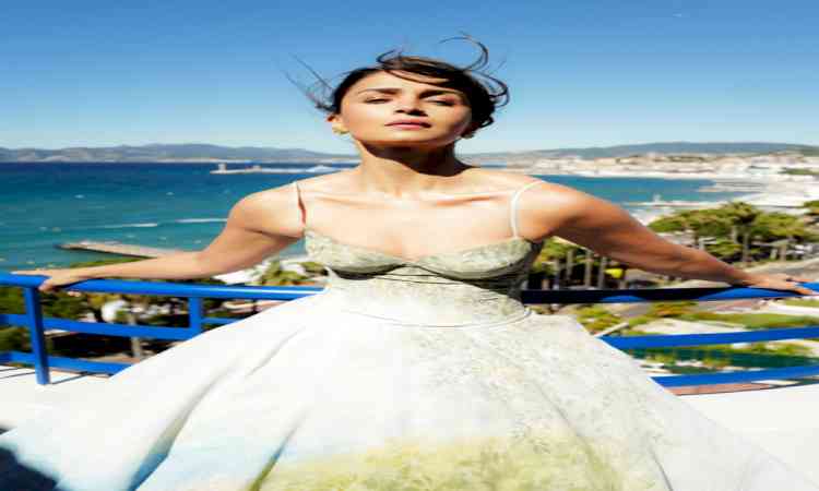 Alia Bhatt's Cannes look gets a thumbs up from Karan Johar: Just so beautiful