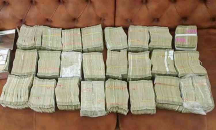 Bihar: Rs 27 lakh looted from cash van in daylight Patna robbery  