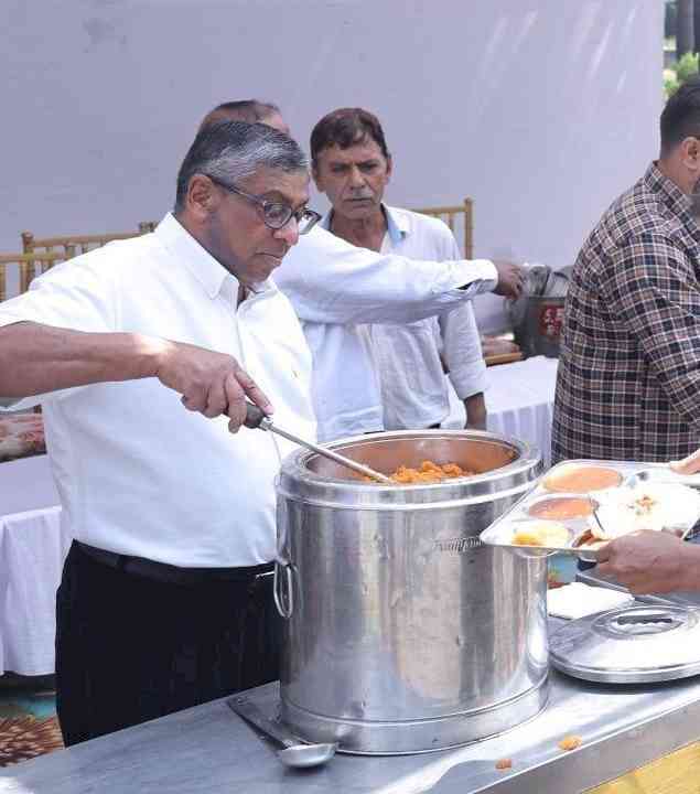 स्व. सुशीला देवी जैन के जन्मदिन पर निशुल्क स्वास्थ्य जांच शिविर व भंडारे आयोजित